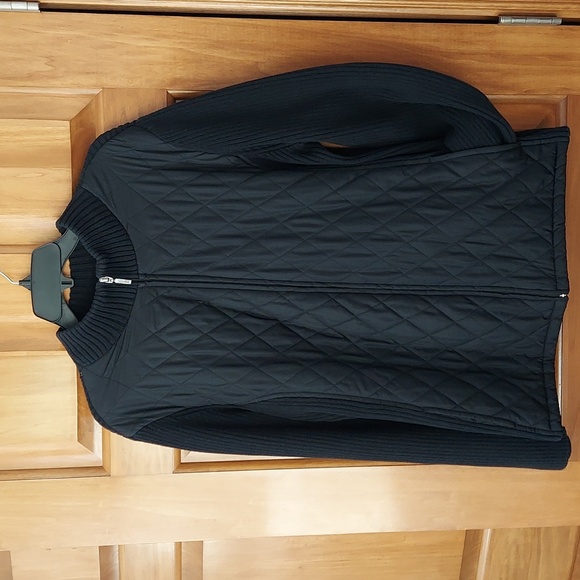 • Croft & Barrow Women's 1X Black Quilted and Sweater Zip-Up Cardigan, Like New - Picture 4 of 10